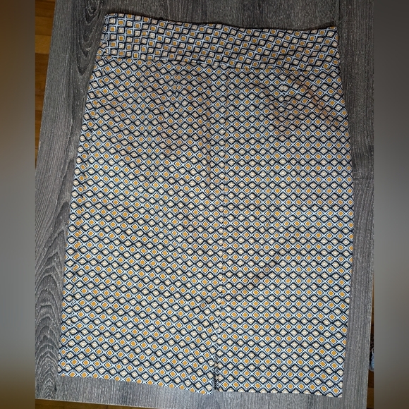 Alex & Olivia patterned pencil office skirt size medium - Picture 4 of 11